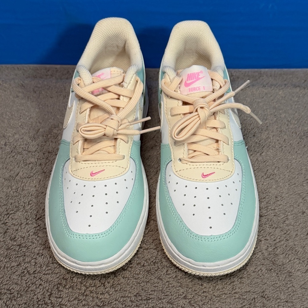 Nike force 1
Brand new - Picture 2 of 8